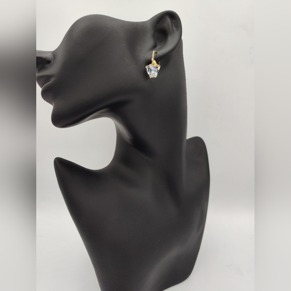 NWOT Elegant Heart Shaped Rhinestone Goldtone Earrings